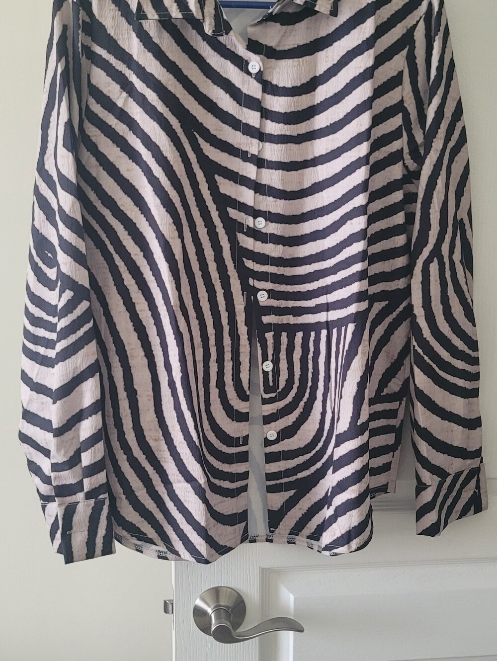Black & Cream Zebra-Stripe Button-Up Women's Top